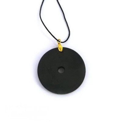 Оберег из шунгита Обруч на подвеске  фото