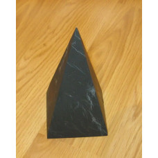 Пирамида высокая из шунгита 5 см, неполированная  фото